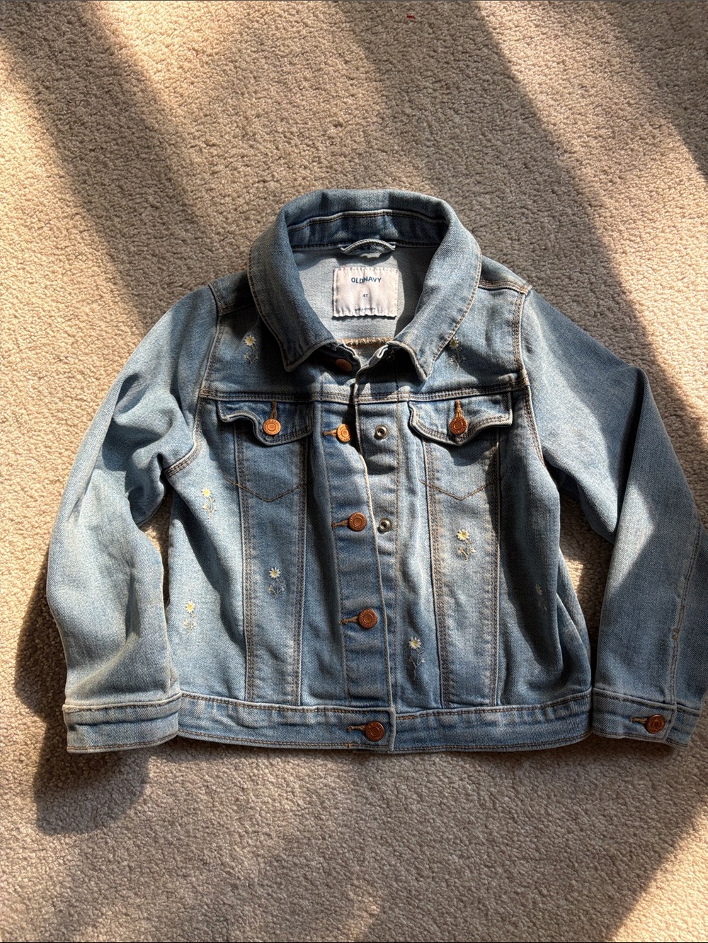 Old Navy Light Blue Denim Jacket with Tiny Daisy Embroidery 4t
